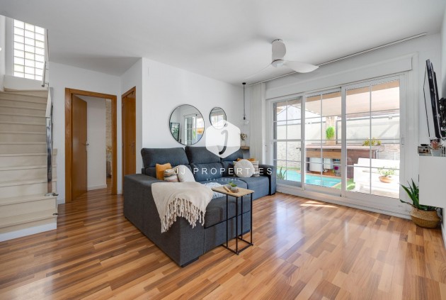 D'occasion - Villa -
Los Montesinos - La herrada