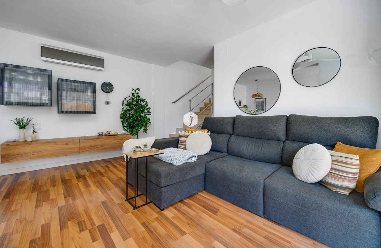 D'occasion - Villa -
Los Montesinos - La herrada