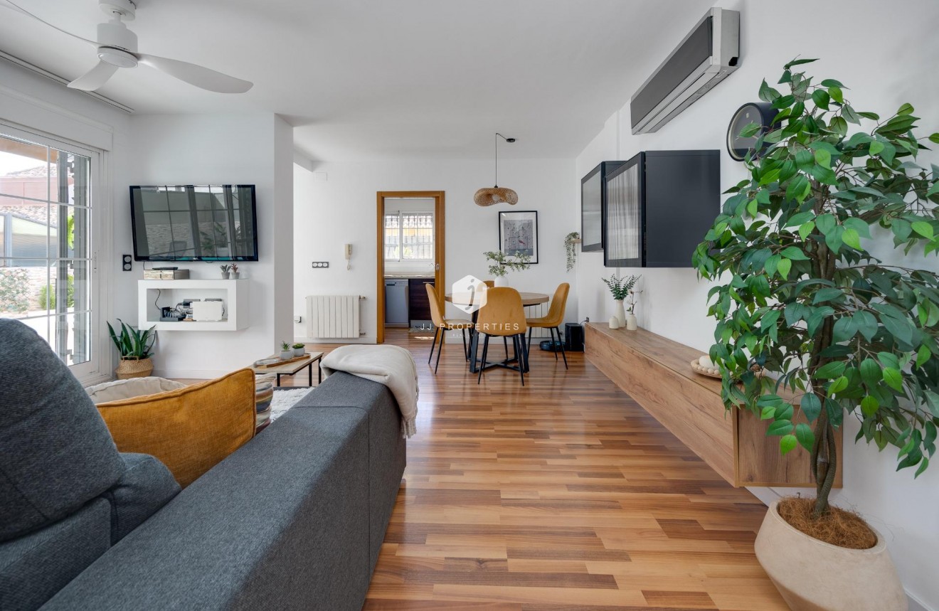 D'occasion - Villa -
Los Montesinos - La herrada