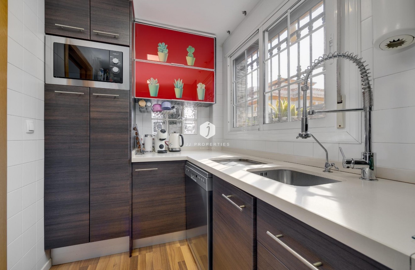 D'occasion - Villa -
Los Montesinos - La herrada