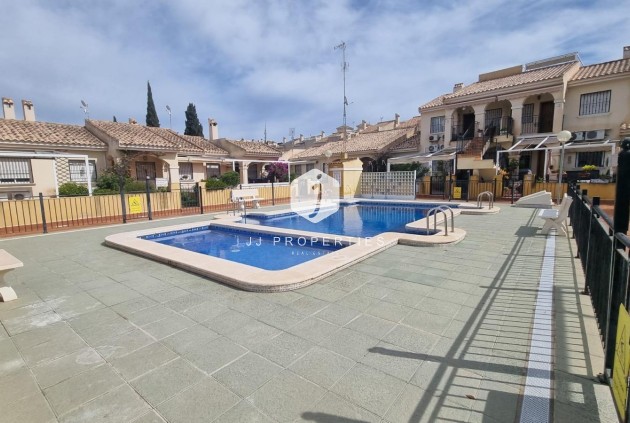 Resale - Chalet -
Guardamar del Segura - Urbanizaciones