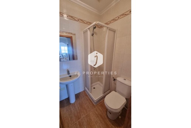 Resale - Chalet -
Guardamar del Segura - Urbanizaciones