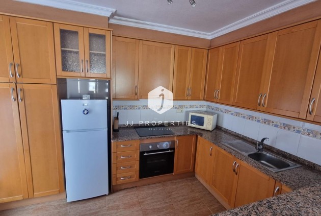 Resale - Chalet -
Guardamar del Segura - Urbanizaciones