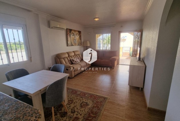 Resale - Chalet -
Guardamar del Segura - Urbanizaciones