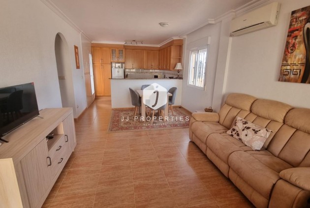 Resale - Chalet -
Guardamar del Segura - Urbanizaciones