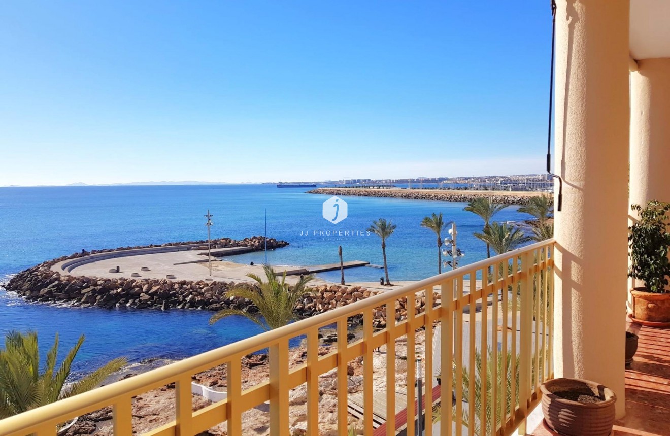 Resale - Apartment / flat -
Torrevieja - Estacion de autobuses