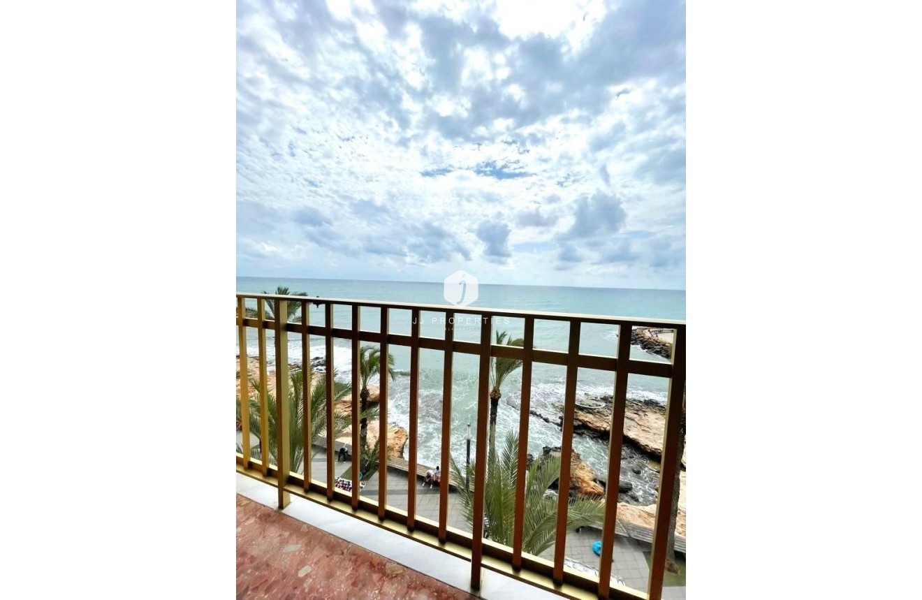 Resale - Apartment / flat -
Torrevieja - Estacion de autobuses