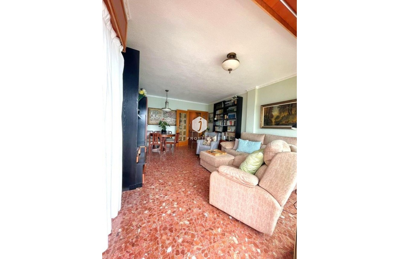 Resale - Apartment / flat -
Torrevieja - Estacion de autobuses