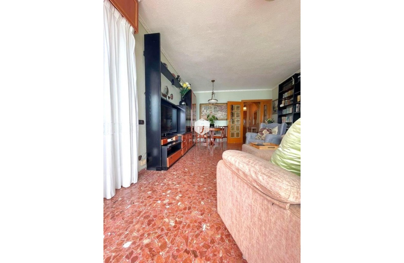 Resale - Apartment / flat -
Torrevieja - Estacion de autobuses