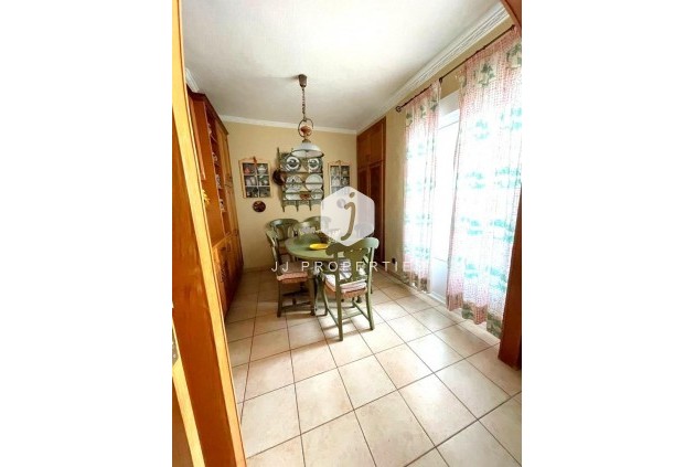 Resale - Apartment / flat -
Torrevieja - Estacion de autobuses