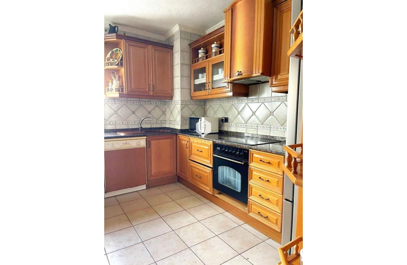 Resale - Apartment / flat -
Torrevieja - Estacion de autobuses