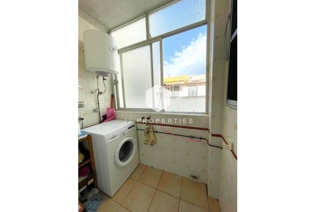 Resale - Apartment / flat -
Torrevieja - Estacion de autobuses