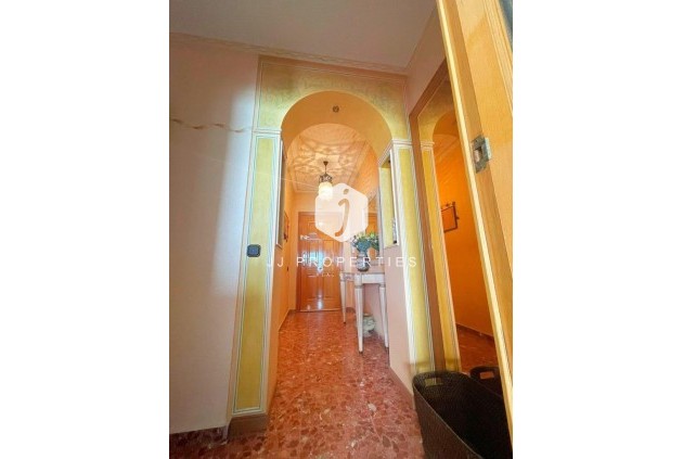 Resale - Apartment / flat -
Torrevieja - Estacion de autobuses