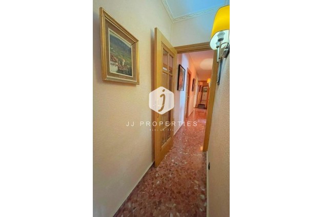 Resale - Apartment / flat -
Torrevieja - Estacion de autobuses