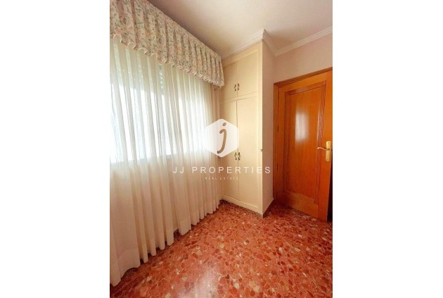 Resale - Apartment / flat -
Torrevieja - Estacion de autobuses