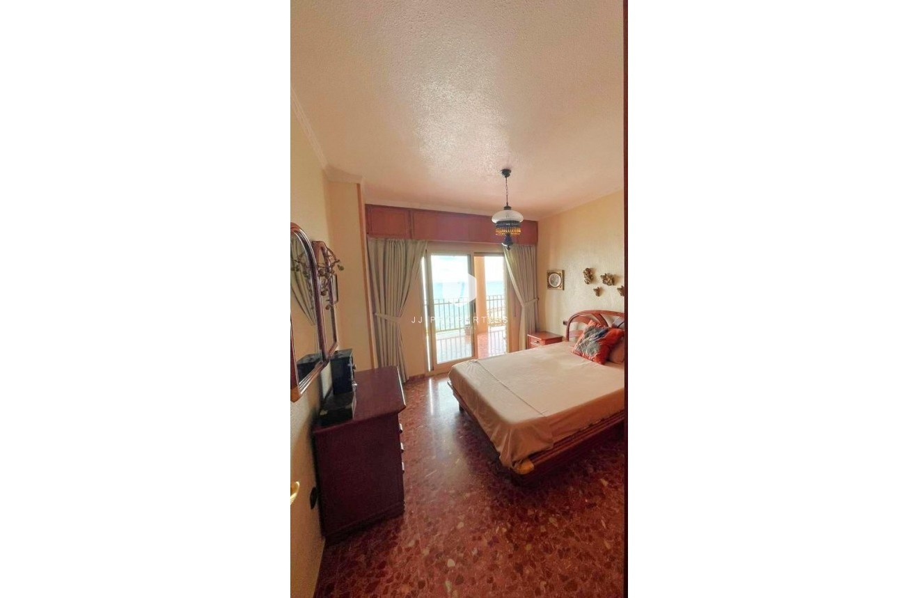 Resale - Apartment / flat -
Torrevieja - Estacion de autobuses