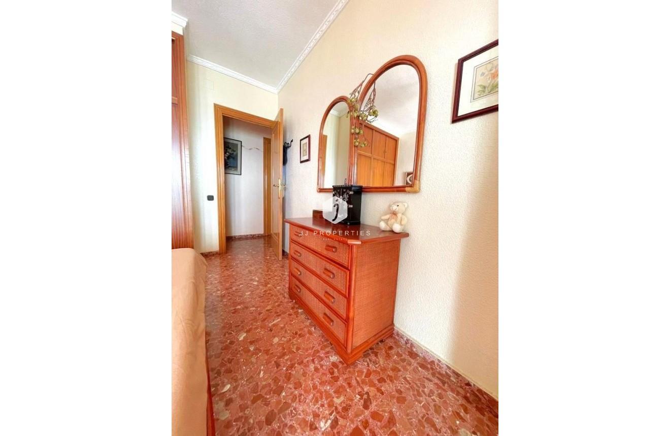 Resale - Apartment / flat -
Torrevieja - Estacion de autobuses