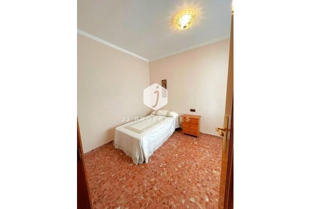 Resale - Apartment / flat -
Torrevieja - Estacion de autobuses