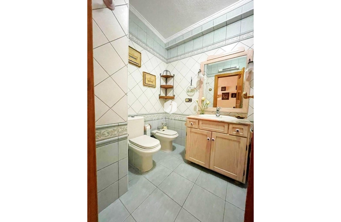 Resale - Apartment / flat -
Torrevieja - Estacion de autobuses