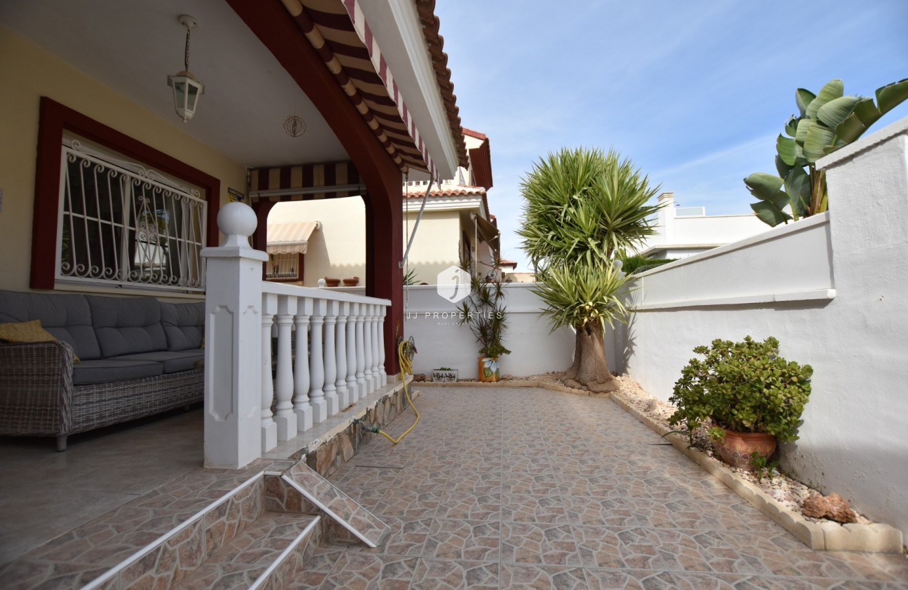 Resale - Chalet -
Ciudad Quesada - Costa Blanca