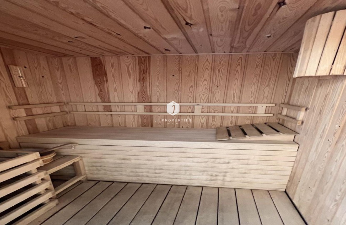 Resale - Chalet -
Cabo Roig - Costa Blanca