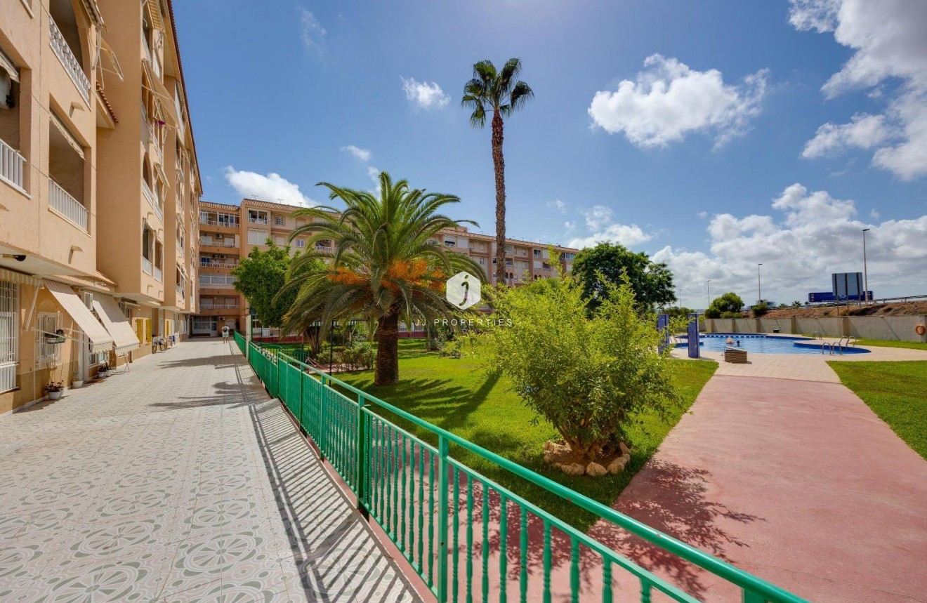 Resale - Penthouse -
Torrevieja - Centro