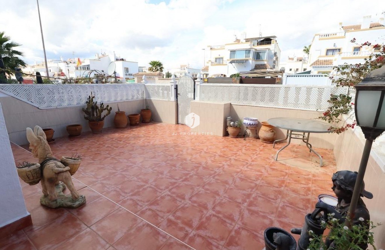 Resale - Bungalow -
Torrevieja - Costa Blanca