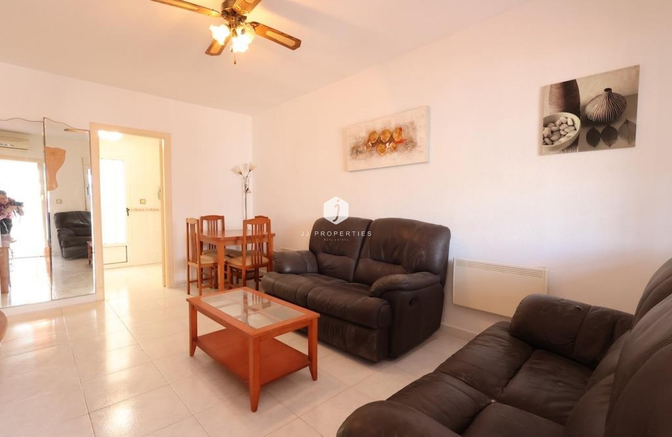 Resale - Bungalow -
Torrevieja - Costa Blanca