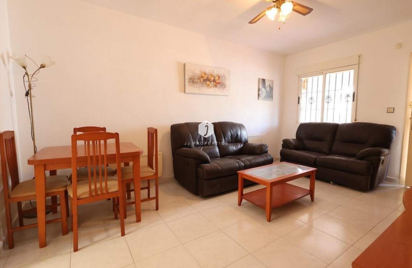 Resale - Bungalow -
Torrevieja - Costa Blanca