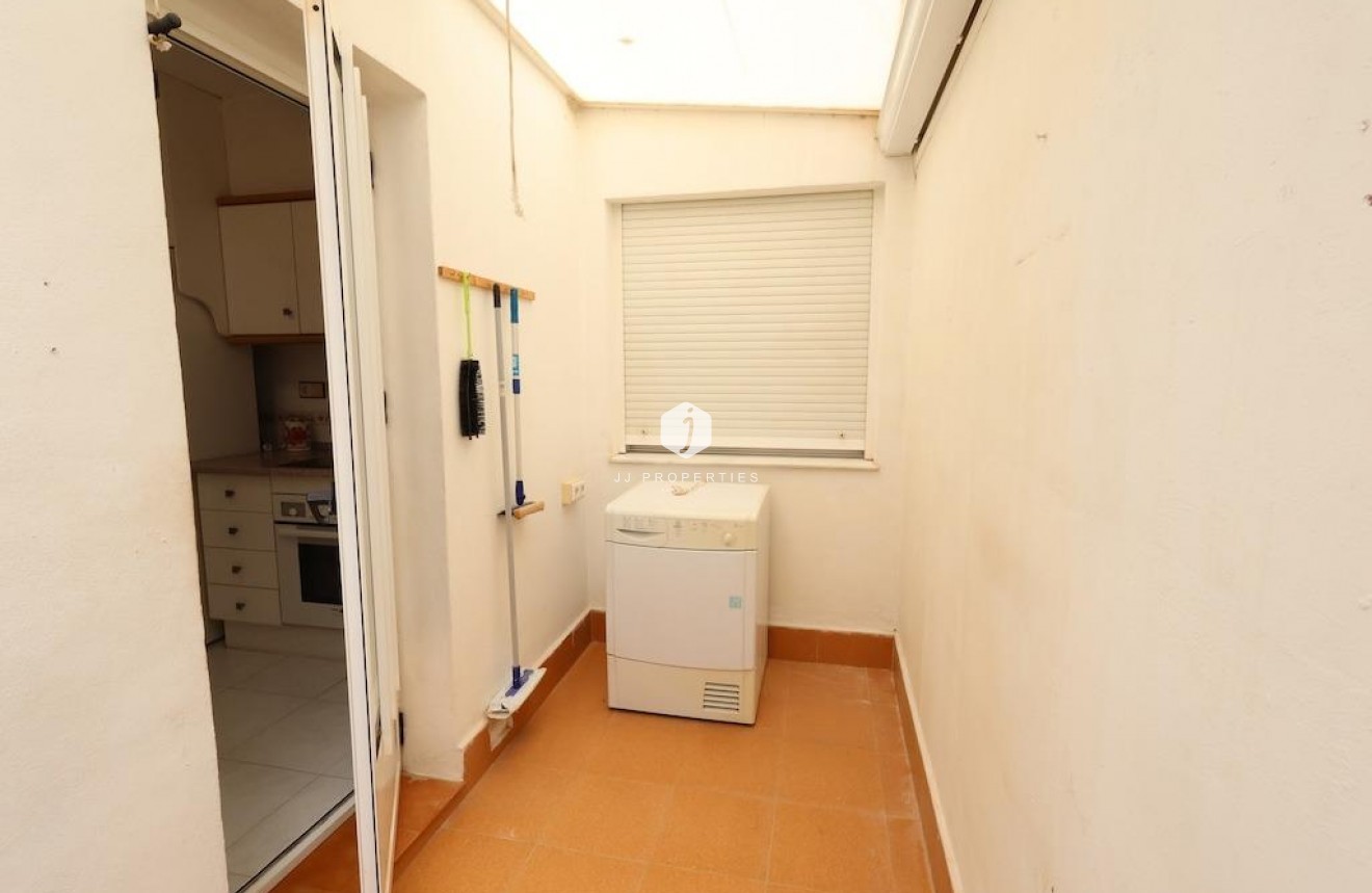 Resale - Bungalow -
Torrevieja - Costa Blanca