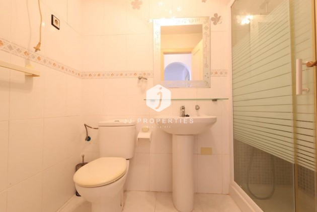 Resale - Bungalow -
Torrevieja - Costa Blanca