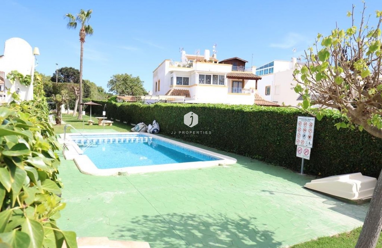 Resale - Bungalow -
Torrevieja - Costa Blanca