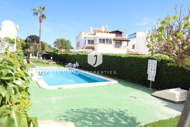 Resale - Bungalow -
Torrevieja - Costa Blanca