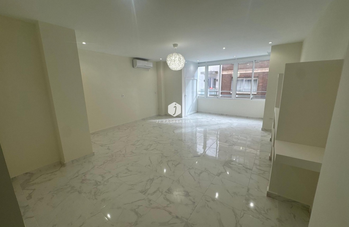 Resale - Apartment / flat -
Torrevieja - Costa Blanca