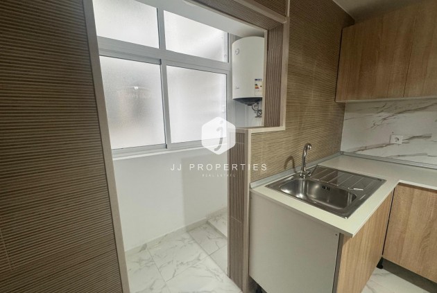 Resale - Apartment / flat -
Torrevieja - Costa Blanca