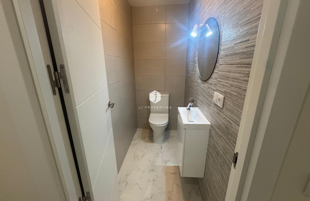 Resale - Apartment / flat -
Torrevieja - Costa Blanca