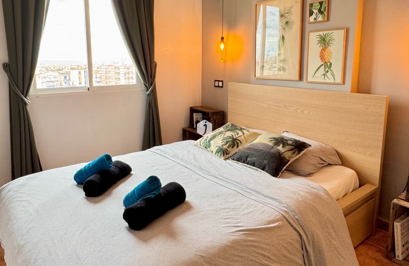 Resale - Apartment / flat -
Torrevieja - Costa Blanca