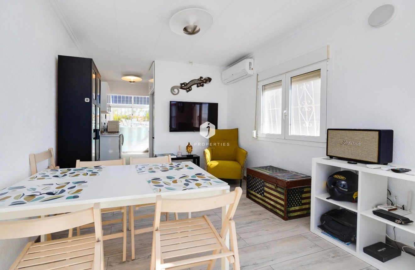 Resale - Villa -
San Fulgencio - La Marina