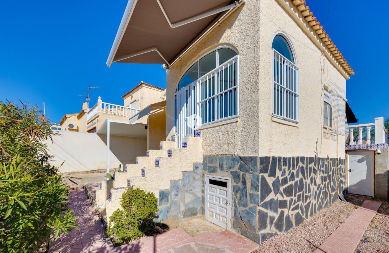 Resale - Villa -
San Fulgencio - La Marina