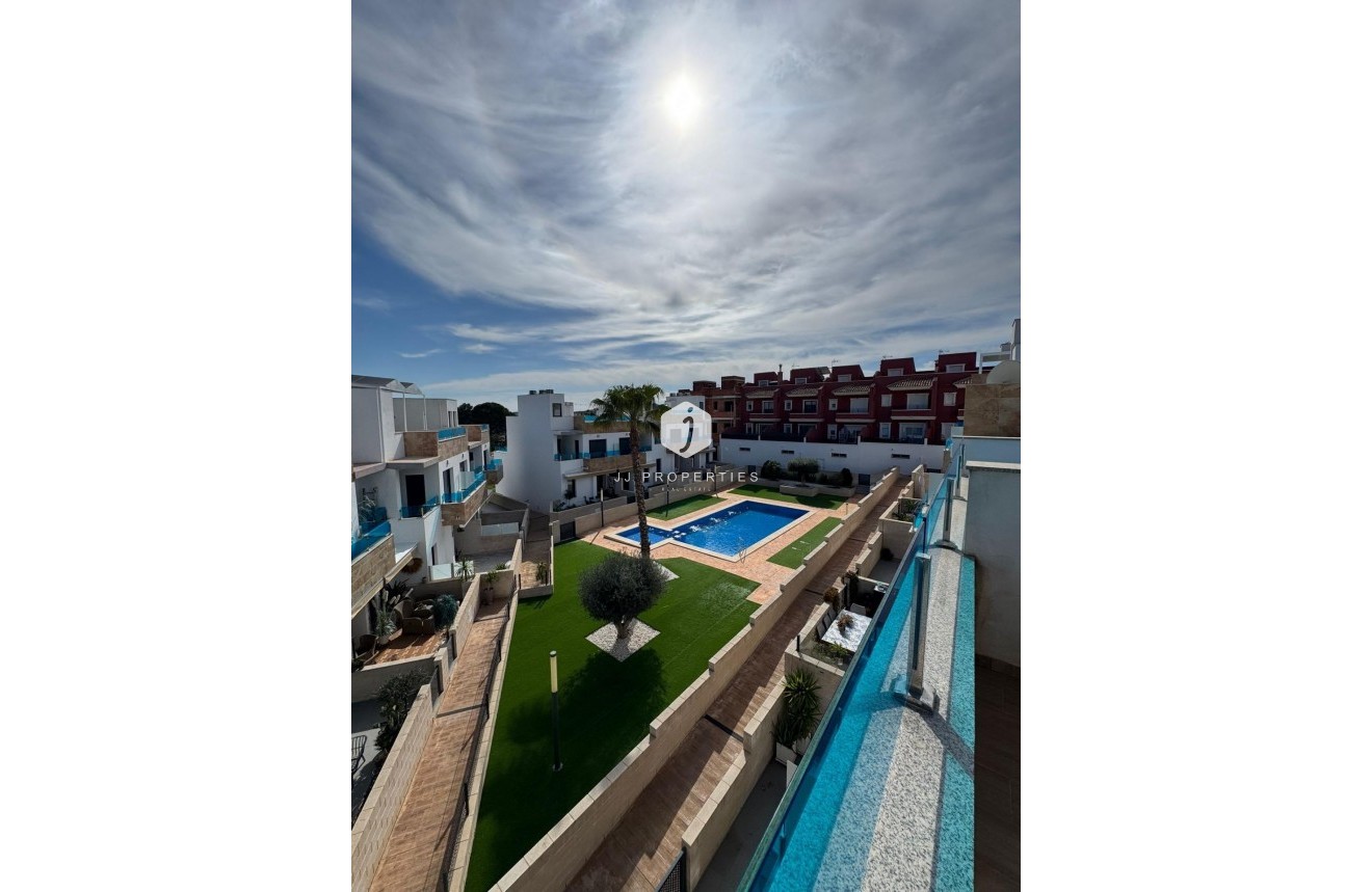 Resale - Chalet -
Bigastro - Comunidad Valenciana