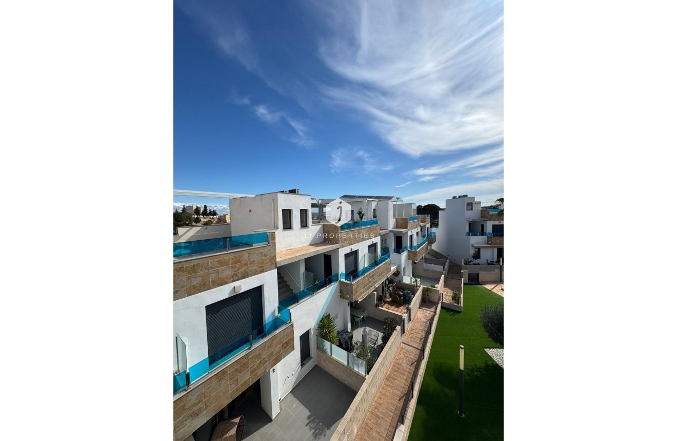 Resale - Chalet -
Bigastro - Comunidad Valenciana