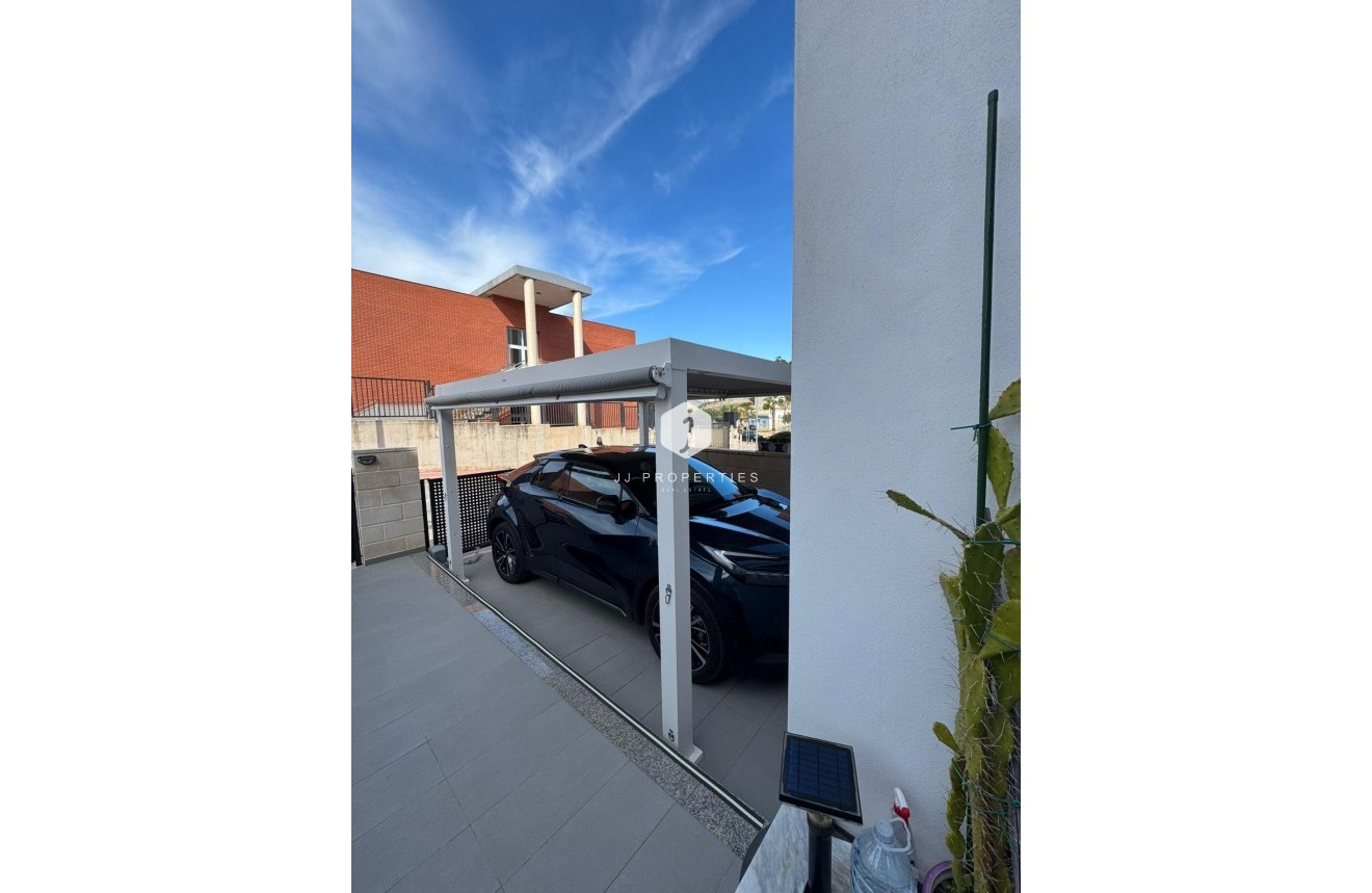 Resale - Chalet -
Bigastro - Comunidad Valenciana