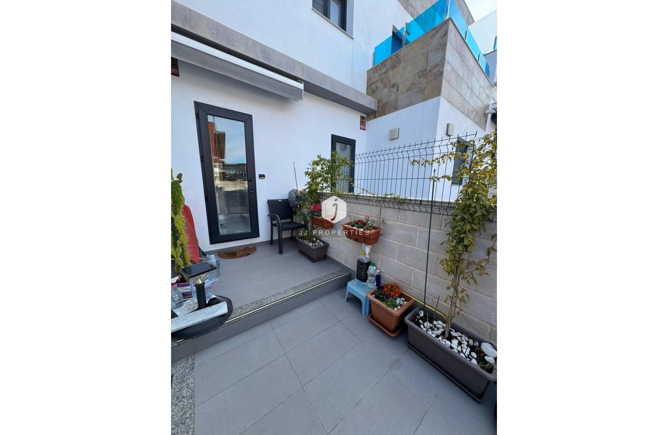 Resale - Chalet -
Bigastro - Comunidad Valenciana