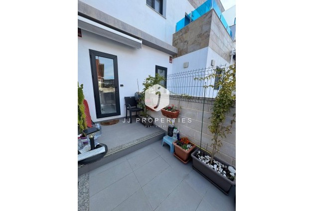 Resale - Chalet -
Bigastro - Comunidad Valenciana