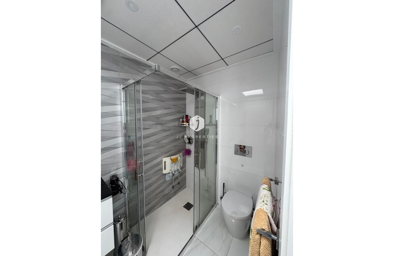 Resale - Chalet -
Bigastro - Comunidad Valenciana