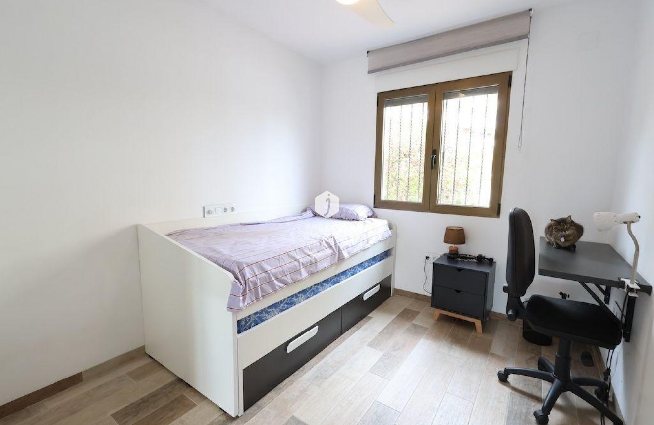 Resale - Duplex -
Cabo Roig - Costa Blanca