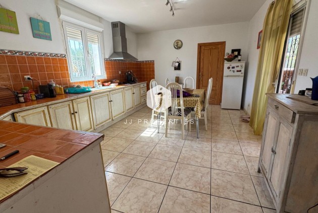 Tweedehands - Landelijk eigendom -
Albatera - Inland