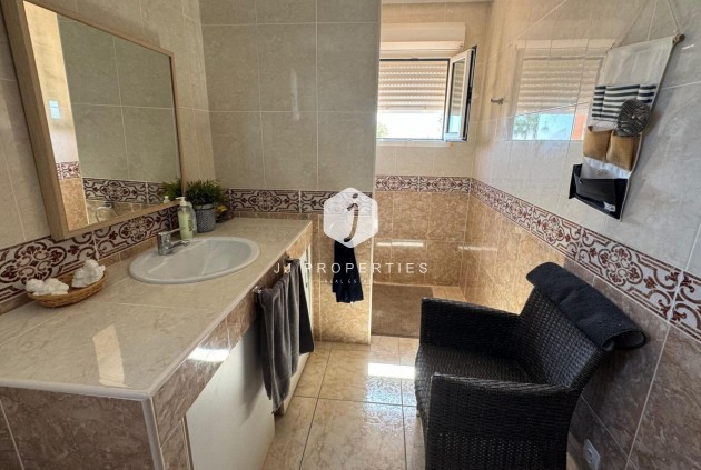 Tweedehands - Landelijk eigendom -
Albatera - Inland