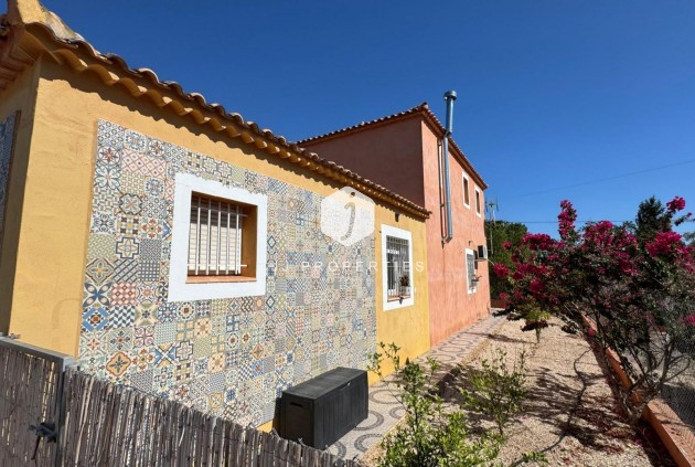 Tweedehands - Landelijk eigendom -
Albatera - Inland