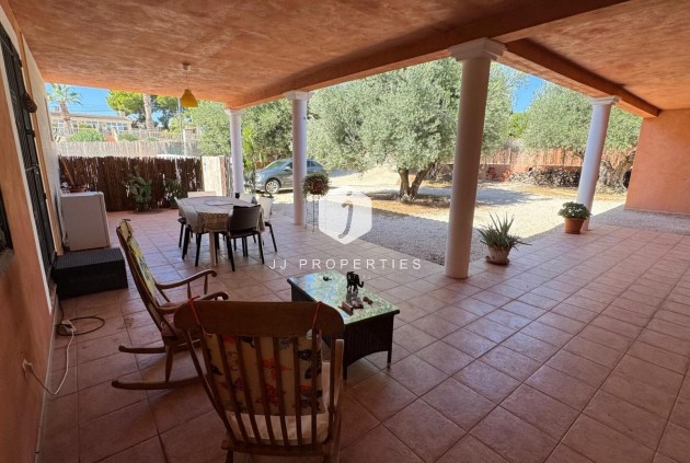 Tweedehands - Landelijk eigendom -
Albatera - Inland